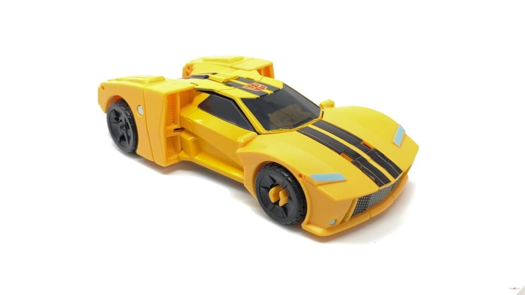 In Hand Image Of Transformers Earthspark Bumble Deluxe Class  (30 of 37)
